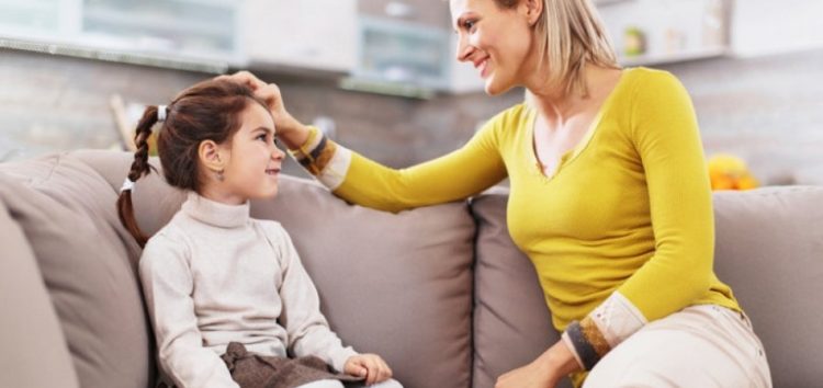 4 βήματα για να προσεγγίσουμε τα παιδιά μας όταν (οι σχέσεις μας μαζί τους) έχουν προβλήματα