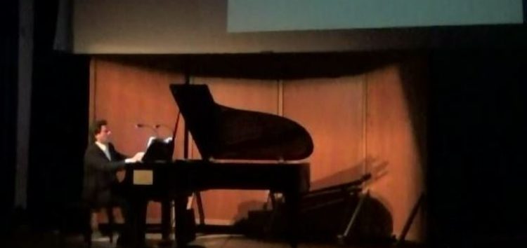 «Ο ήχος του καμβά»: ρεσιτάλ πιάνου του διευθυντή του Ωδείου Φλώρινας Βασίλη Κίτσου (video)