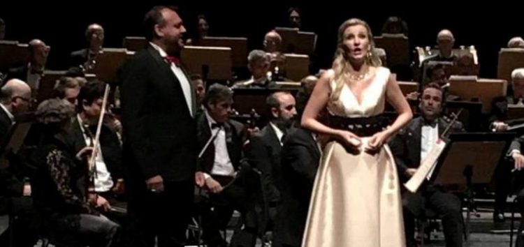 Εντυπωσίασε η Βιολέττα Λούστα στο Gala Μαρία Κάλλας (pics)