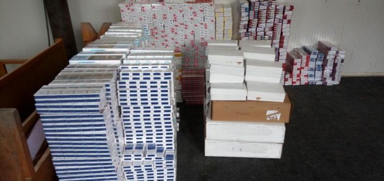 Χιλιάδες επιπλέον αδασμολόγητα πακέτα τσιγάρων και καπνός βρέθηκαν στην κατοχή του 52χρονου που συνελήφθη προχθές