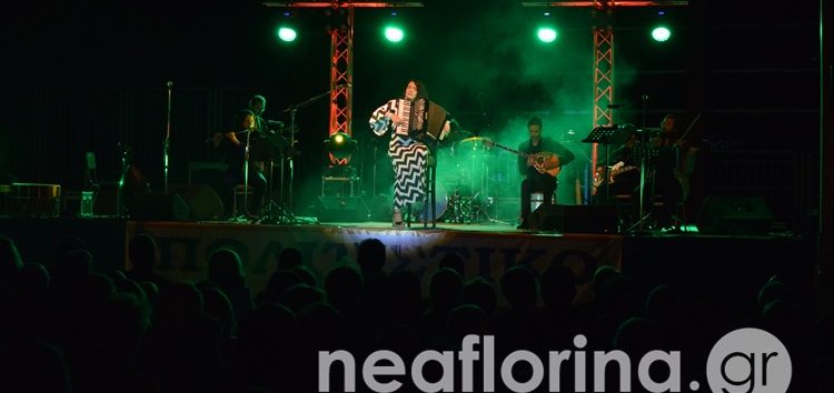 Μια ξεχωριστή μουσική βραδιά με τη Ζωή Τηγανούρια στη Φλώρινα (video, pics)