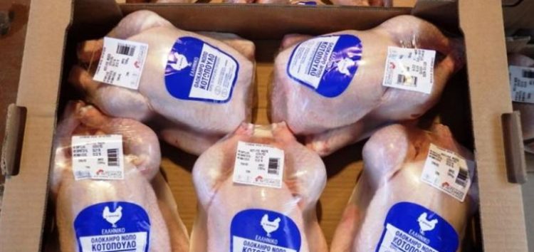 Διανομή νωπών κοτόπουλων για τους δικαιούχους ΤΕΒΑ-ΚΕΑ