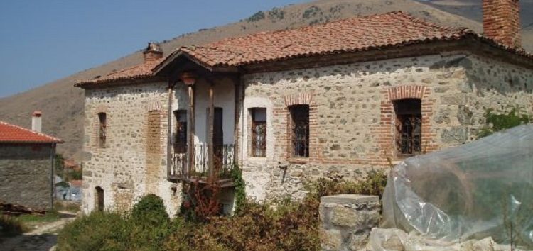 Πρόσκληση προς τους ιδιοκτήτες – χρήστες παραδοσιακών κτιρίων στο δήμο Πρεσπών