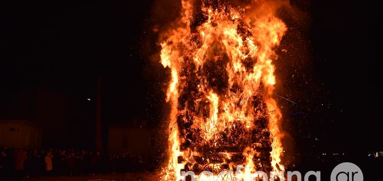 Άναψαν και φέτος οι Φωτιές της Φλώρινας (video, pics)