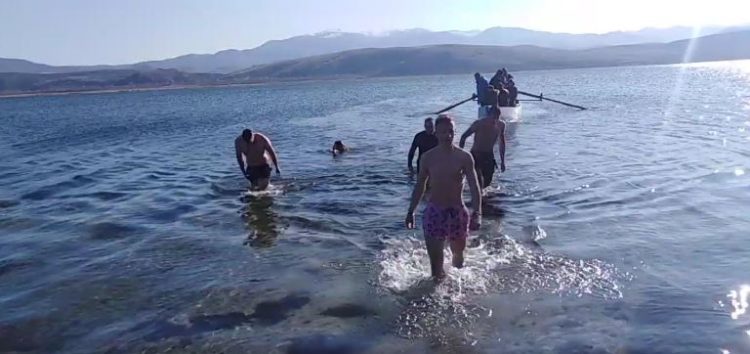 Τα Θεοφάνεια στη λίμνη Βεγορίτιδα (video)