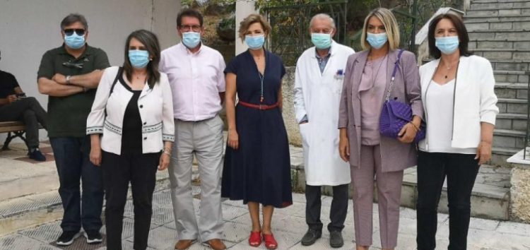 Η Π. Πέρκα για την παράδοση της δωρεάς της Κ.Ο. του ΣΥΡΙΖΑ στο Γενικό Νοσοκομείο Καστοριάς