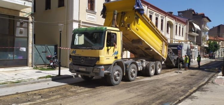 Συνεχίζονται οι εργασίες ασφαλτοστρώσεων στην πόλη της Φλώρινας