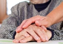 Ζητείται κυρία για φροντίδα ηλικιωμένου