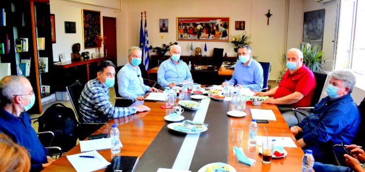 Σύσκεψη στην Π.Ε. Φλώρινας υπό τον Περιφερειάρχη Δυτικής Μακεδονίας Γ. Κασαπίδη για την πορεία και εξέλιξη των έργων