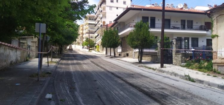 Συνεχίζονται οι ασφαλτοστρώσεις οδών στην πόλη της Φλώρινας