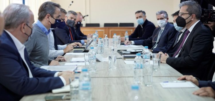 Συνάντηση του Πρωθυπουργού Κυριάκου Μητσοτάκη με τον Περιφερειάρχη και τους εκπροσώπους του Πανεπιστημίου Δυτικής Μακεδονίας στην Κοζάνη