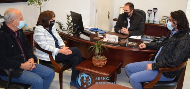 Με την επικεφαλής και συμβούλους του συνδυασμού «Ελπίδα για τη Δυτική Μακεδονία» συναντήθηκε ο Δήμαρχος Φλώρινας