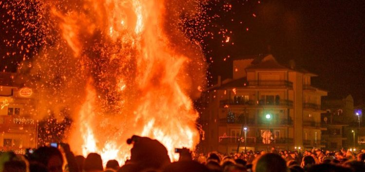 Ματαιώνεται και φέτος το έθιμο του ανάμματος της Φωτιάς στην Πλατεία Ηρώων
