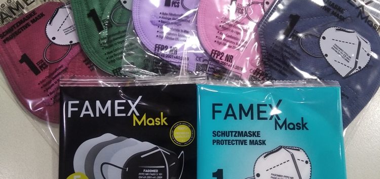 Χρωματιστές μάσκες στο κατάστημα «Υγεία και Υποστήριξη»