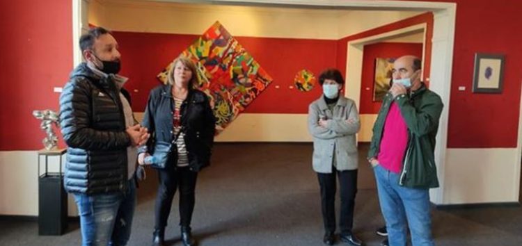 Επίσκεψη του Σχολείου Δεύτερης Ευκαιρίας Φλώρινας στην έκθεση ζωγραφικής Reflections