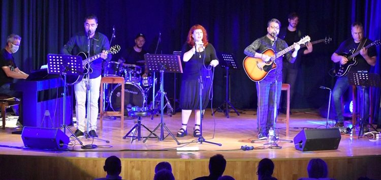Με τη συναυλία του συγκροτήματος ΑκουαΡε-Λα συνεχίστηκε το «Πολιτιστικό Καλοκαίρι» του Δήμου Φλώρινας (video, pics)