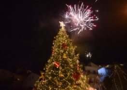 Την Κυριακή 11 Δεκεμβρίου η φωταγώγηση του Χριστουγεννιάτικου Δέντρου στην κεντρική πλατεία της Φλώρινας