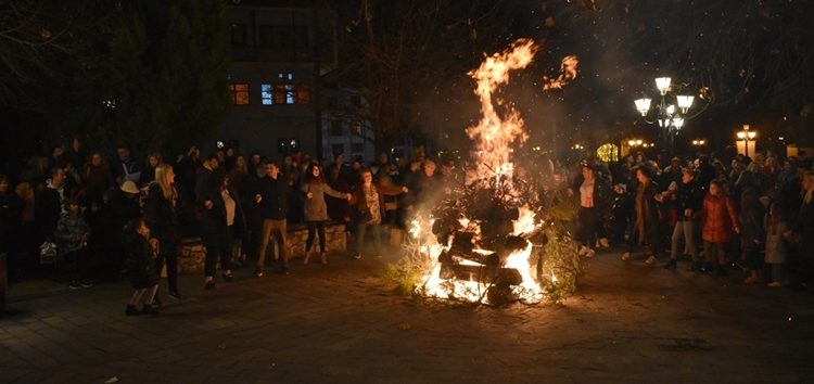 Σε Φλώρινα και Μελίτη συνεχίστηκαν οι Χριστουγεννιάτικες εκδηλώσεις του Δήμου Φλώρινας (videos, pics)