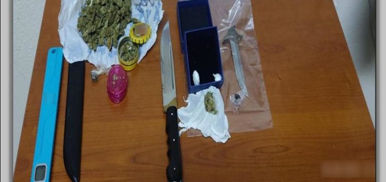 Συνελήφθησαν, από αστυνομικούς της Διεύθυνσης Αστυνομίας Φλώρινας, 2 άτομα για παραβάσεις της νομοθεσίας περί ναρκωτικών και περί  όπλων, σε περιοχές της Κοζάνης και της Φλώρινας