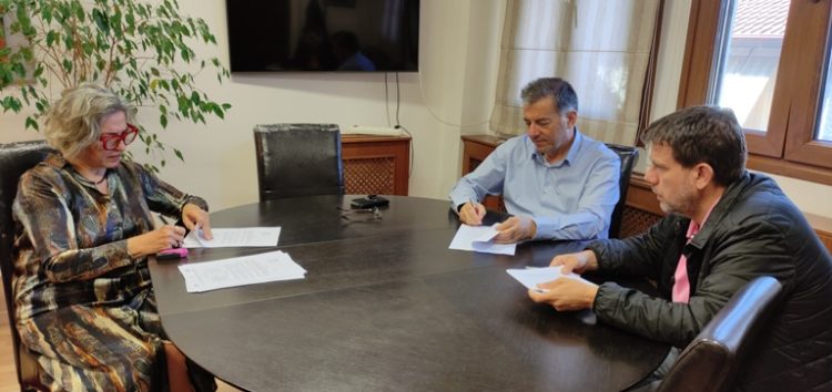 Υπεγράφη σύμβαση έργου οδοποιίας από τον Δήμαρχο Αμυνταίου Άνθιμο Μπιτάκη