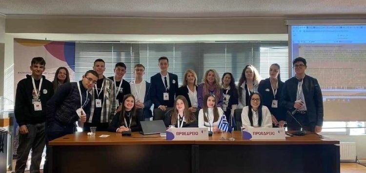 Οι νέοι και οι νέες «Ευρωβουλευτές» της Δυτικής Μακεδονίας συνεδρίασαν για τα Ανθρώπινα Δικαιώματα στην Προσομοίωση Ευρωπαϊκού Κοινοβουλίου του ΟΕΝΕΦ (video, pics)