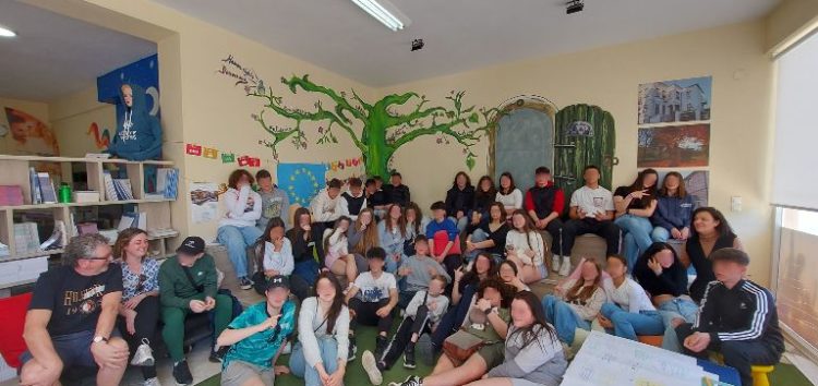 Οι μαθητές/τριες του 1ου Γυμνασίου Φλώρινας συνάντησαν 16 νέες και νέους Ιρλανδούς στον ΟΕΝΕΦ